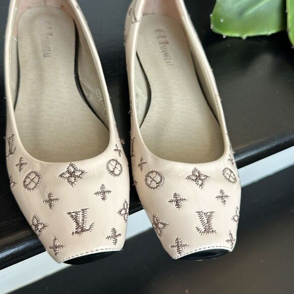 $5 Christmas in July New slip-on cream women’s flats ballet neutral size 5.5 - Picture 7 of 7